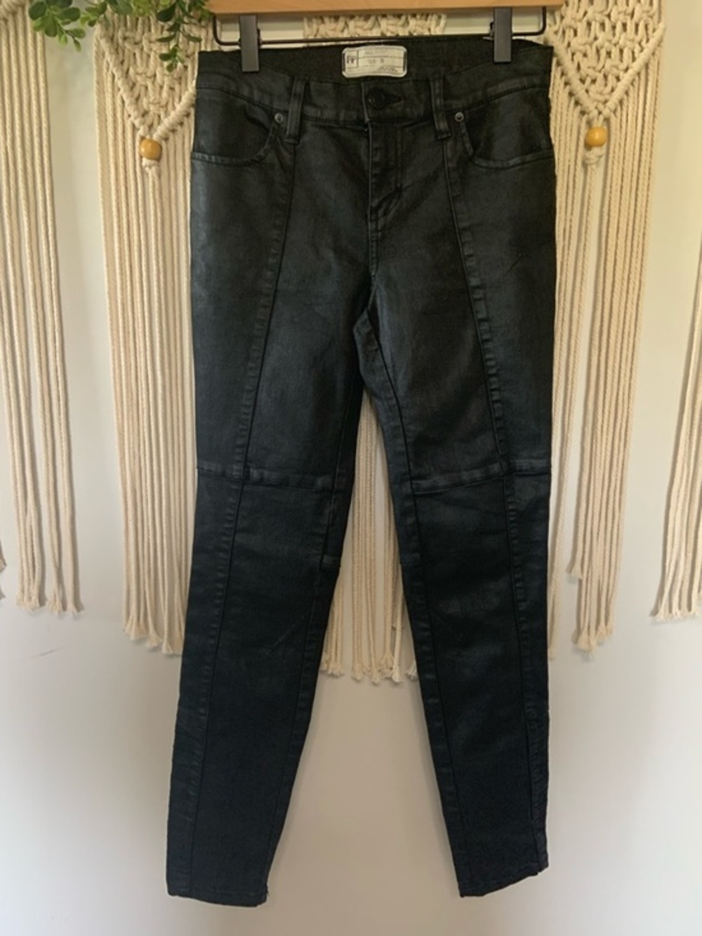 FREE PEOPLE Jillian Coated Moto Skinny Jeans Black Size 26 - Picture 2 of 10